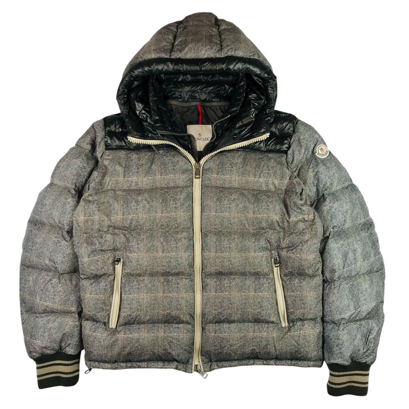美品☆MONCLER・モンクレール EUSEBE メンズ ブランドアイコンワッペン 
