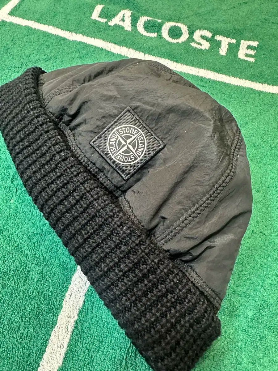 STONE ISLAND ストーンアイランド ナイロン ブラック ニット ビーニー