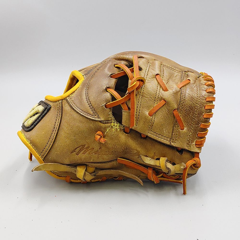 オーバーホール済み (高校野球対応)】 ミズノ 硬式グローブ / 内野手用