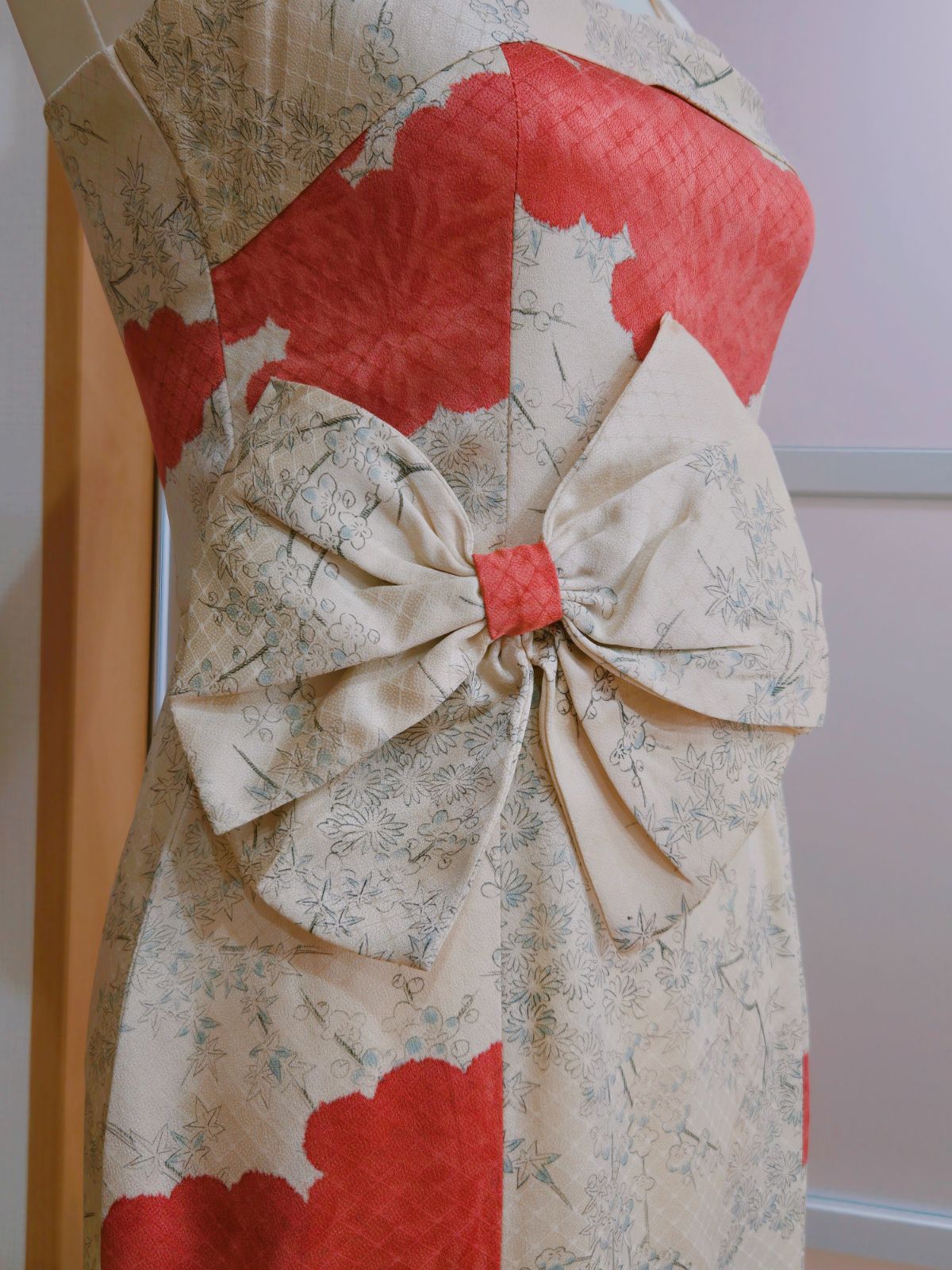 上品に映 着物ドレ