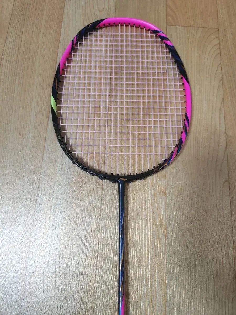 LI-NING リーニン 選手用 バドミントンラケット 채