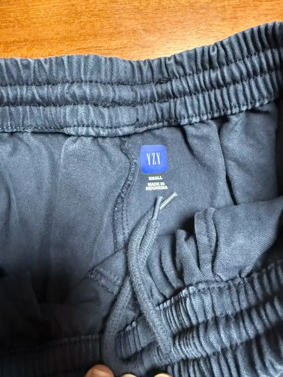 YEEZY GAP サテンカーゴ ネイビー s