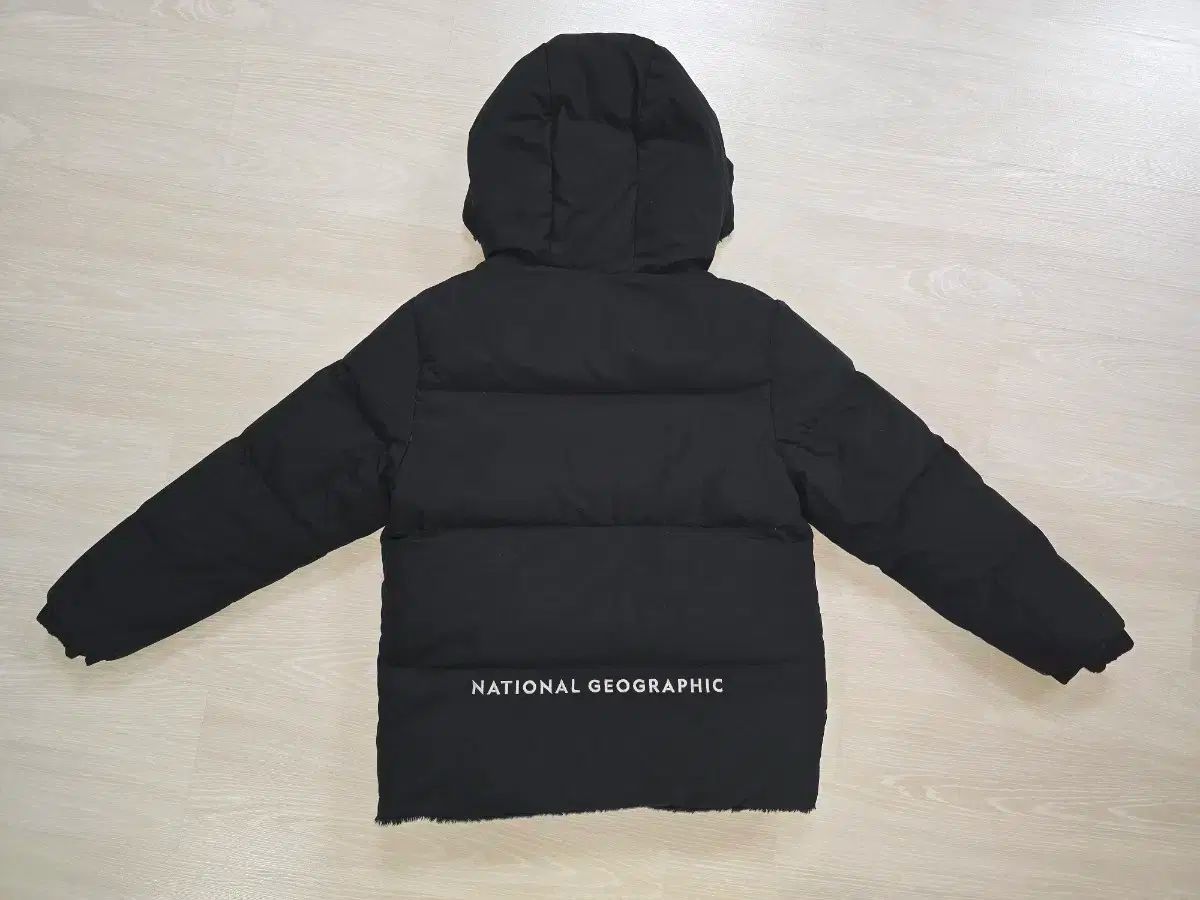ナショナルジオグラフィックキッズ ダックダウン リバーシブル ダウンジャケット