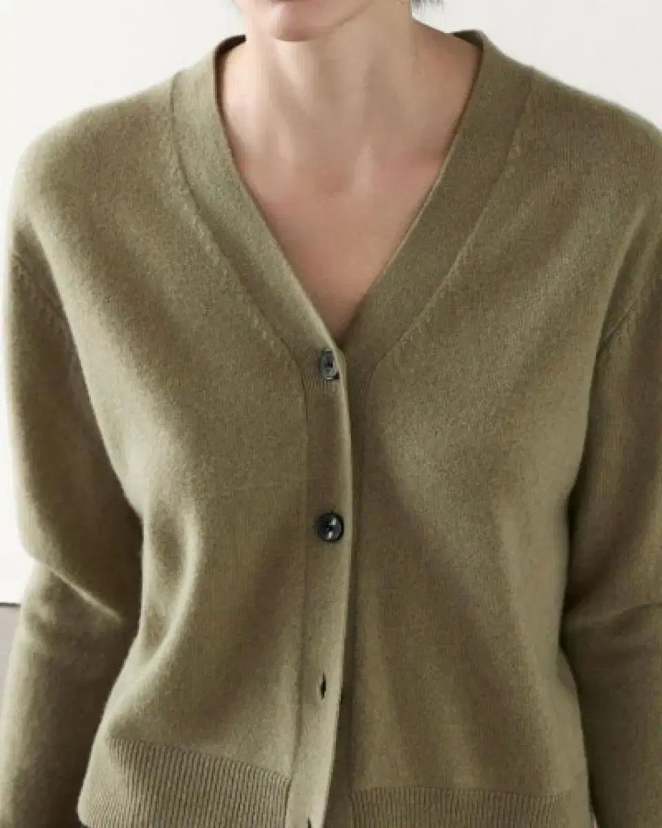 Vネック カーディガン