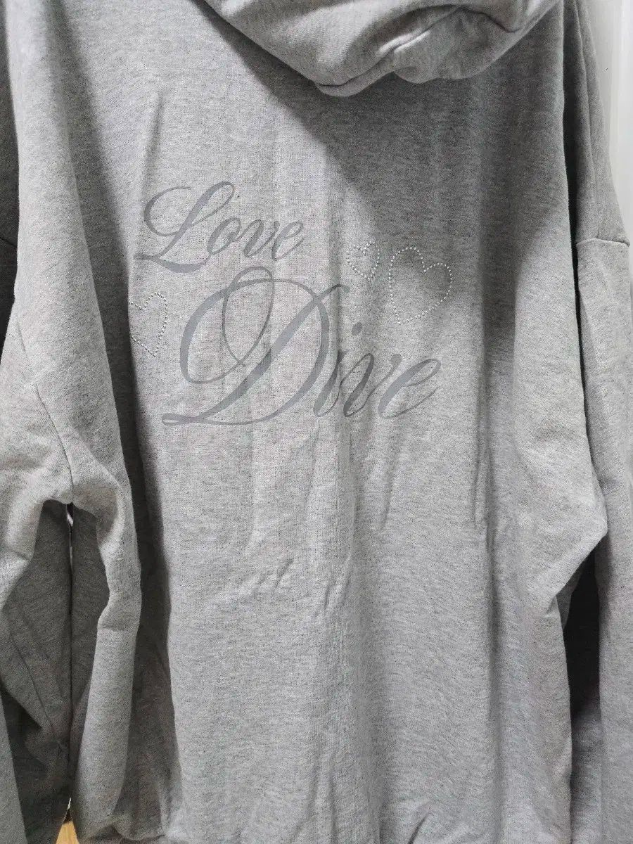 IVE イソ フーディー ジップアップ MD