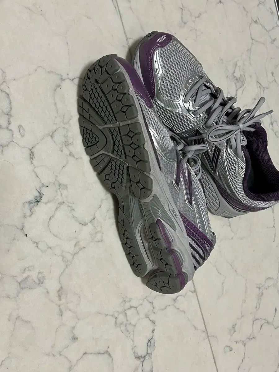 ニューバランス 860PP2 245