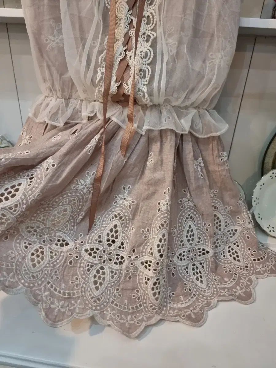 LISA オフショルダー