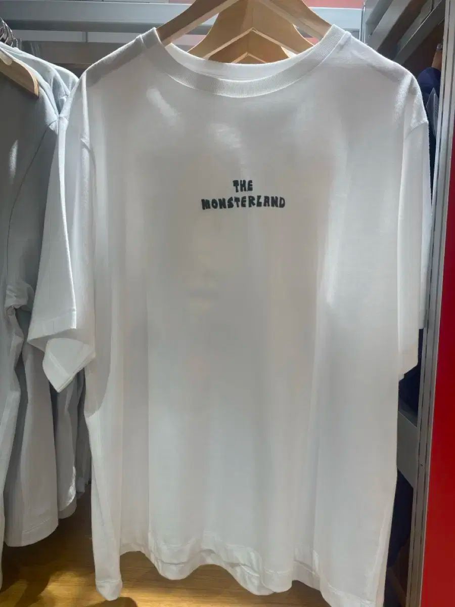 UNIQLO ユニクロ POP MART ポップマート Labubu ラブブ コラボ Tシャツ