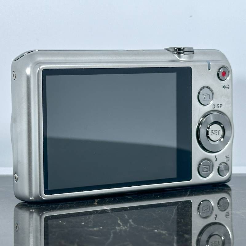 超美品】CASIO EXILIM EX-ZS30 Free! コラボモデル 2010万画素 光学6倍