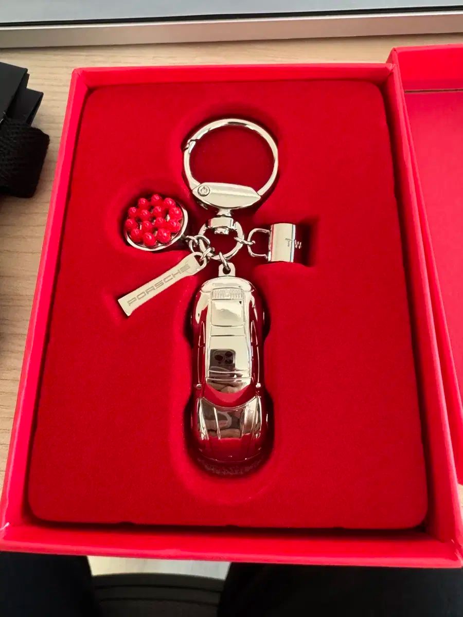 ツーサム ポルシェ 車 キーホルダー シルバー