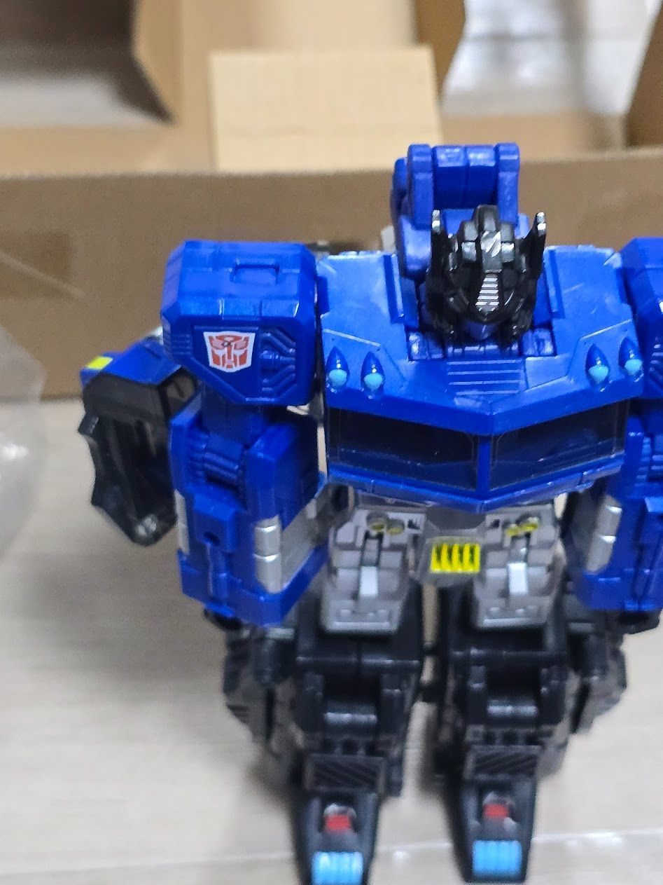 e-HOBBY限定 トランスフォーマーレジェンズ マグナコンボイ e-HOBBY限定 トランスフォーマーレジェンズ マグナコンボイ