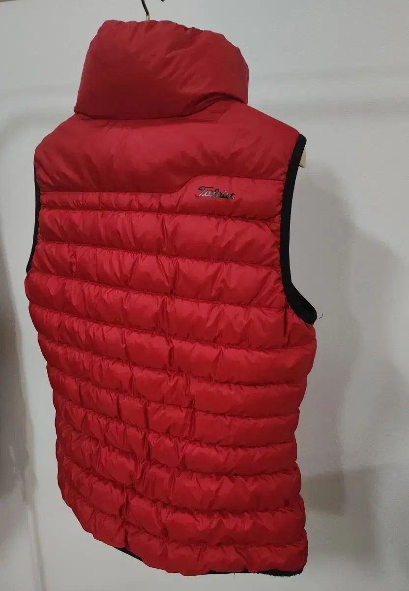 タイトリスト グースダウンベスト