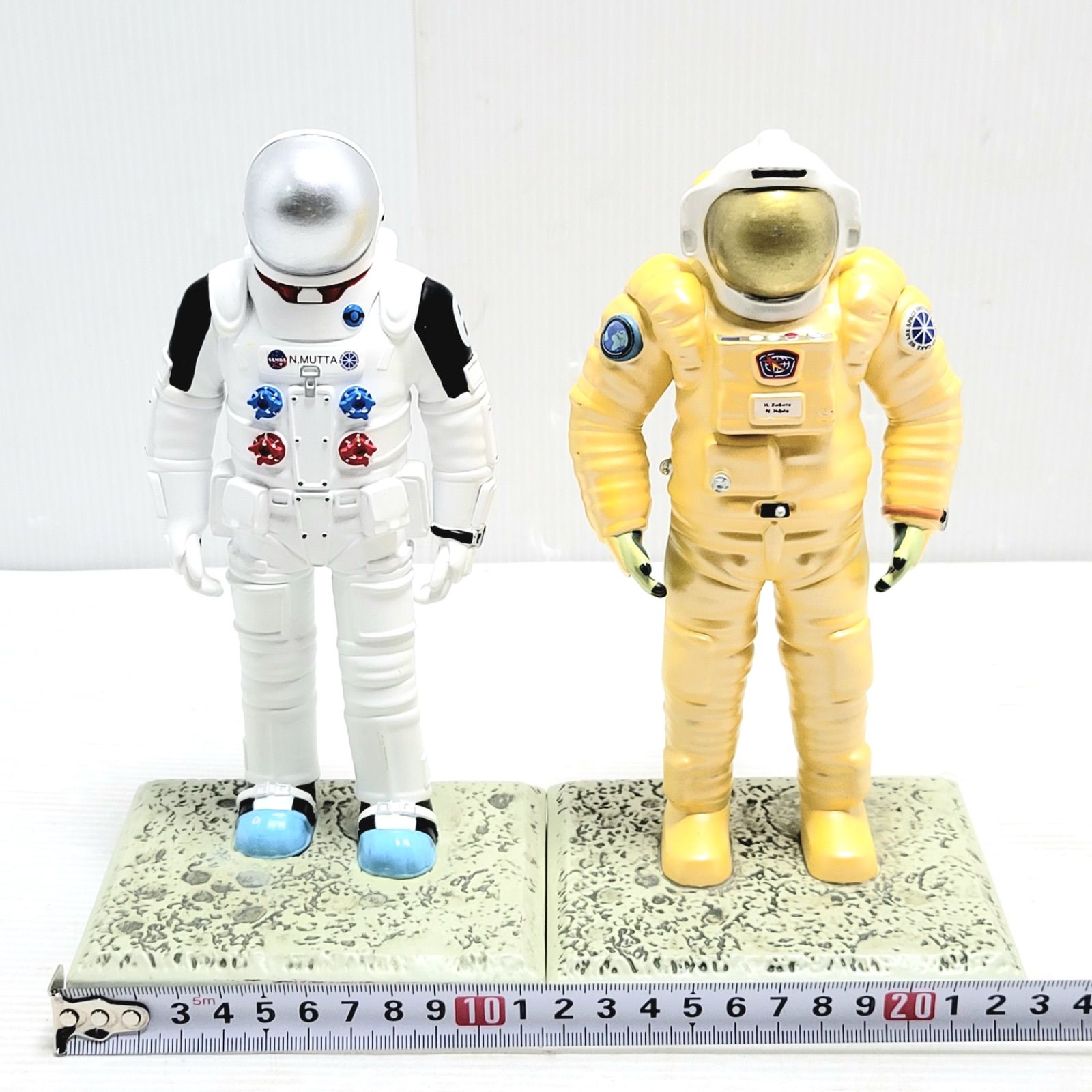 宇宙兄弟　ブックスタンド　1666体限定品 本 宇宙兄弟 ブックエンド 1666体限定 ブックスタンド
