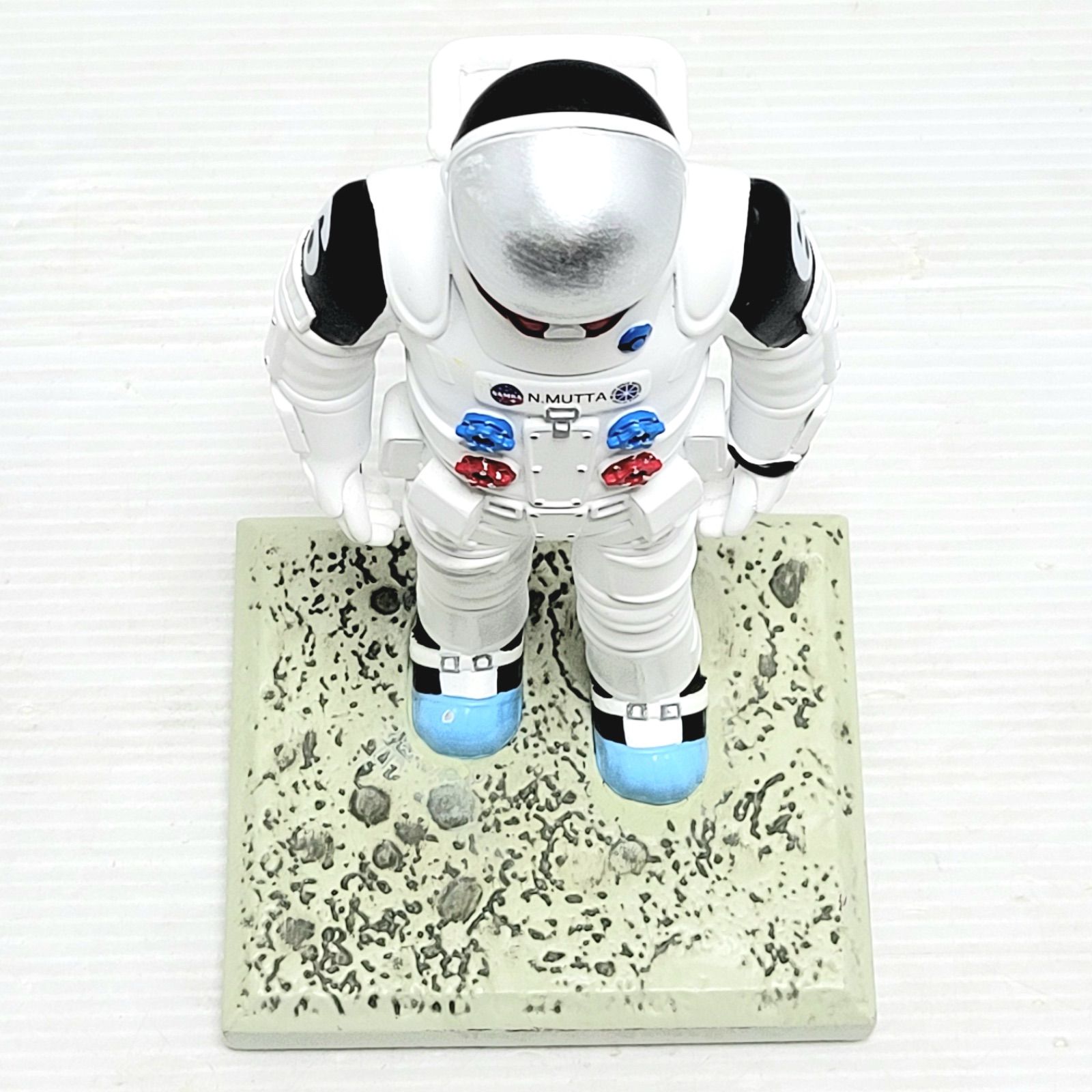 宇宙兄弟 ブックエンド 1666体限定 ブックスタンド - メルカリ