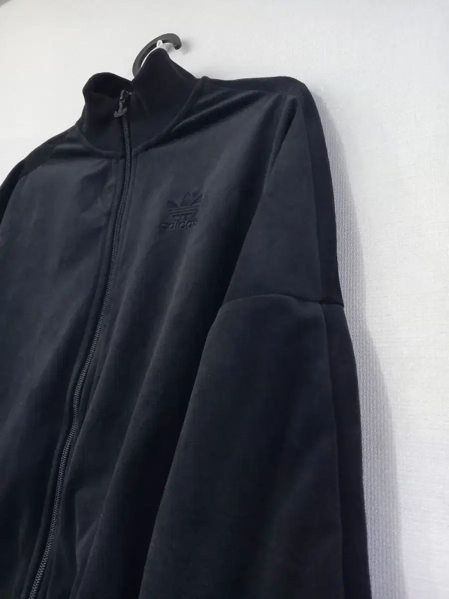 アディダス ツアーベルベット ブラック 黒 トラックジャージ ジャージ ジップアップジャージ 90 S
