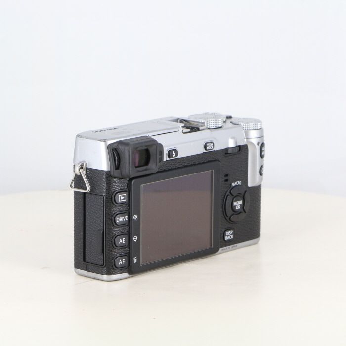 シルバー ボディ