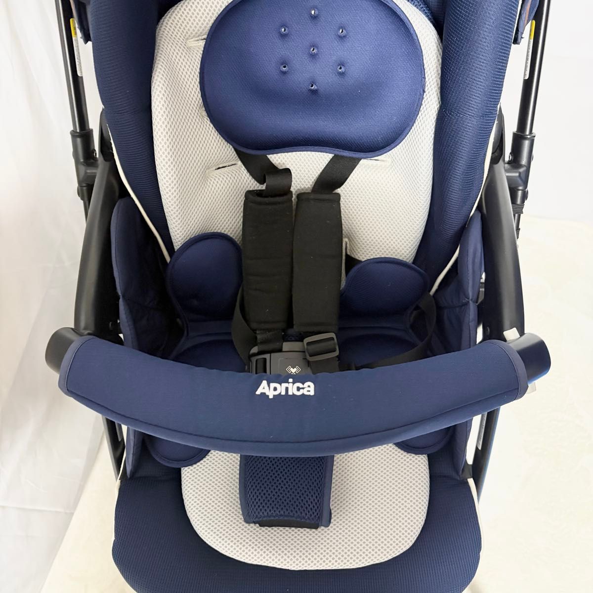 限定モデル Aprica アップリカ ラクーナビッテクッション レザーハンドル 美品 アップリカ ラクーナ ビッテ クッション レザーハンドル Aprica