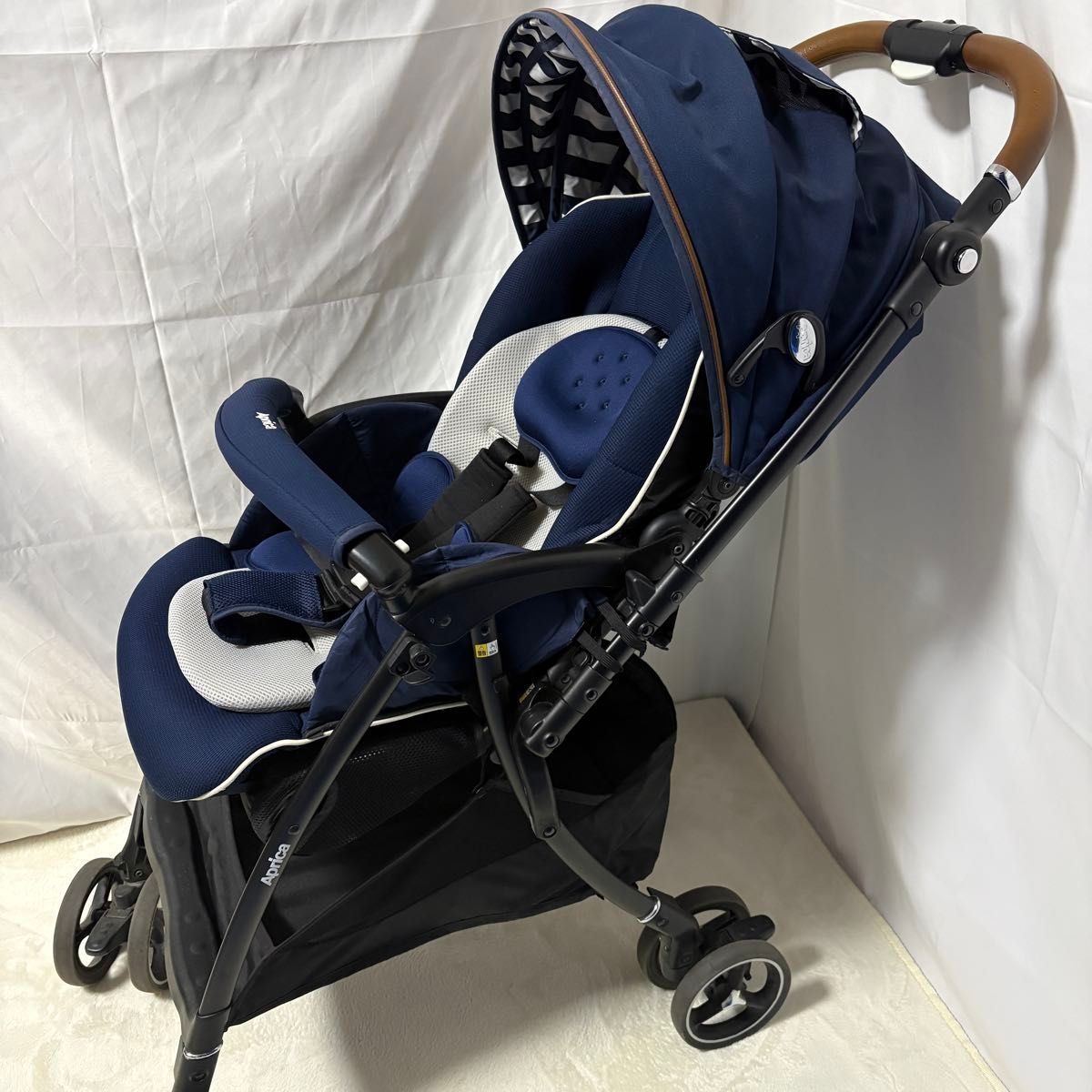 美品 アップリカ ラクーナ ビッテ クッション レザーハンドル Aprica