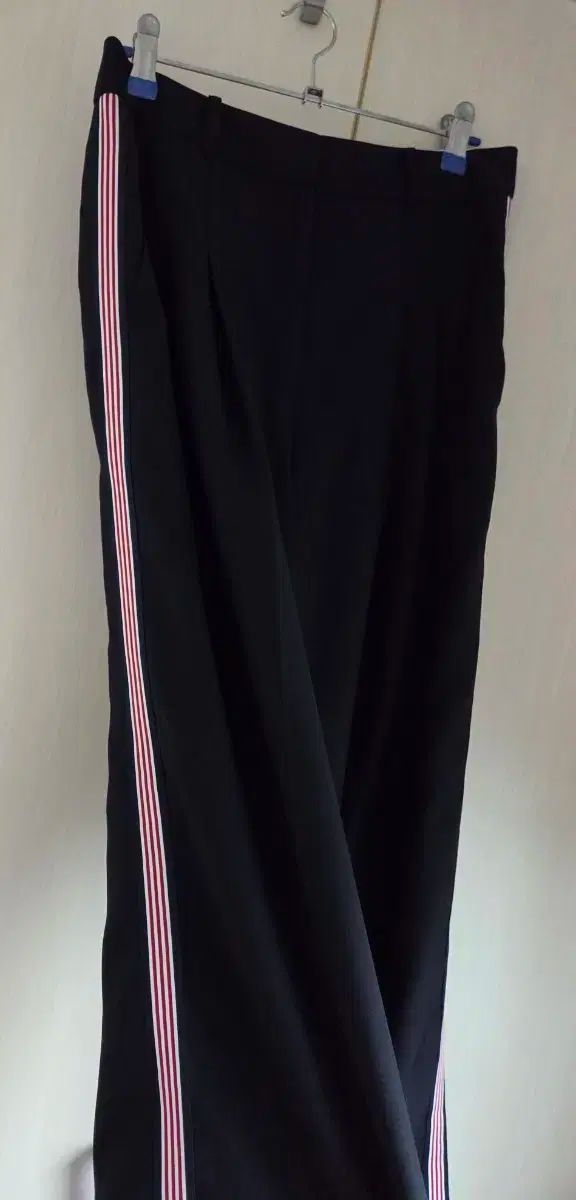 トムボーイ STUDIO