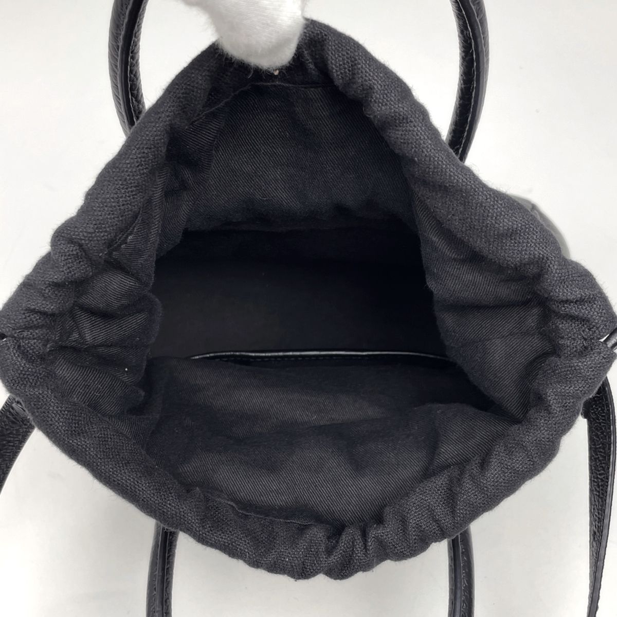 レザー ブラック