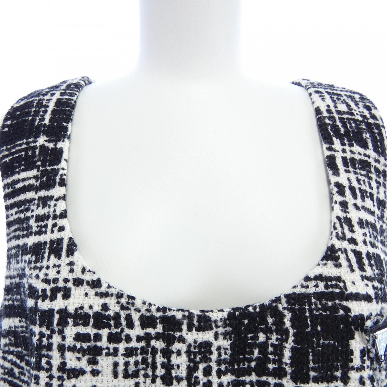 トライアングルロゴ P