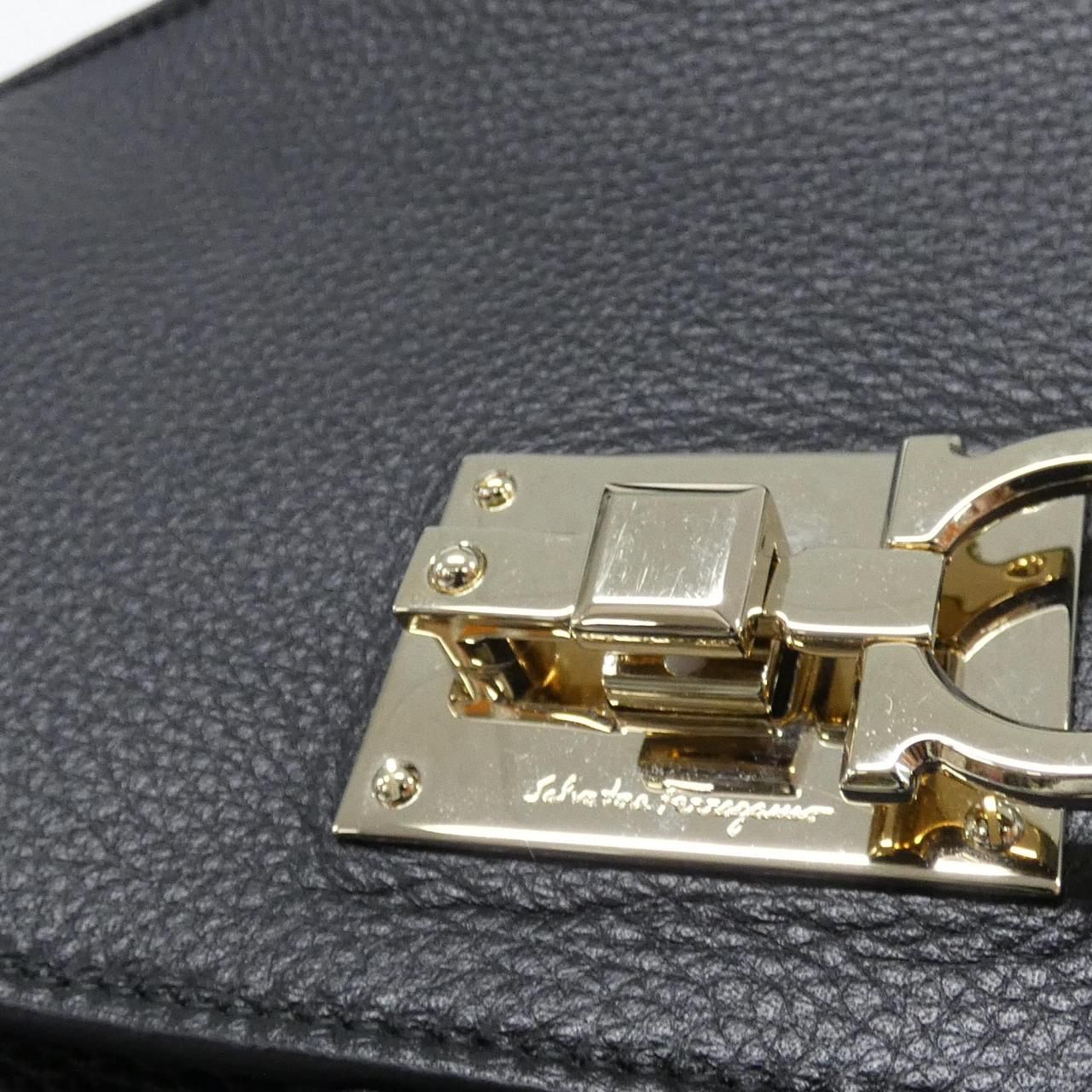 サルヴァトーレフェラガモ