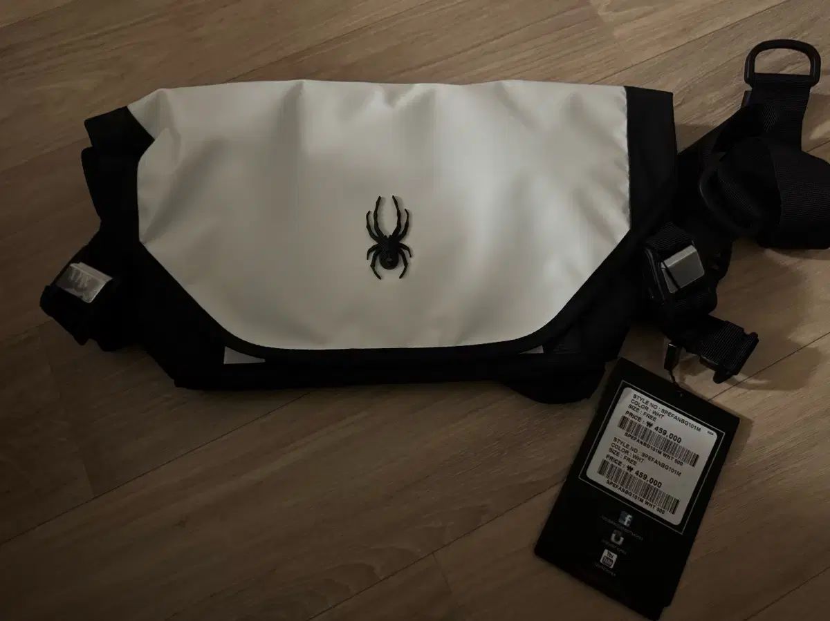 スパイダー SPEFANBG101M 白 メッセンジャーバッグ クロスバッグ