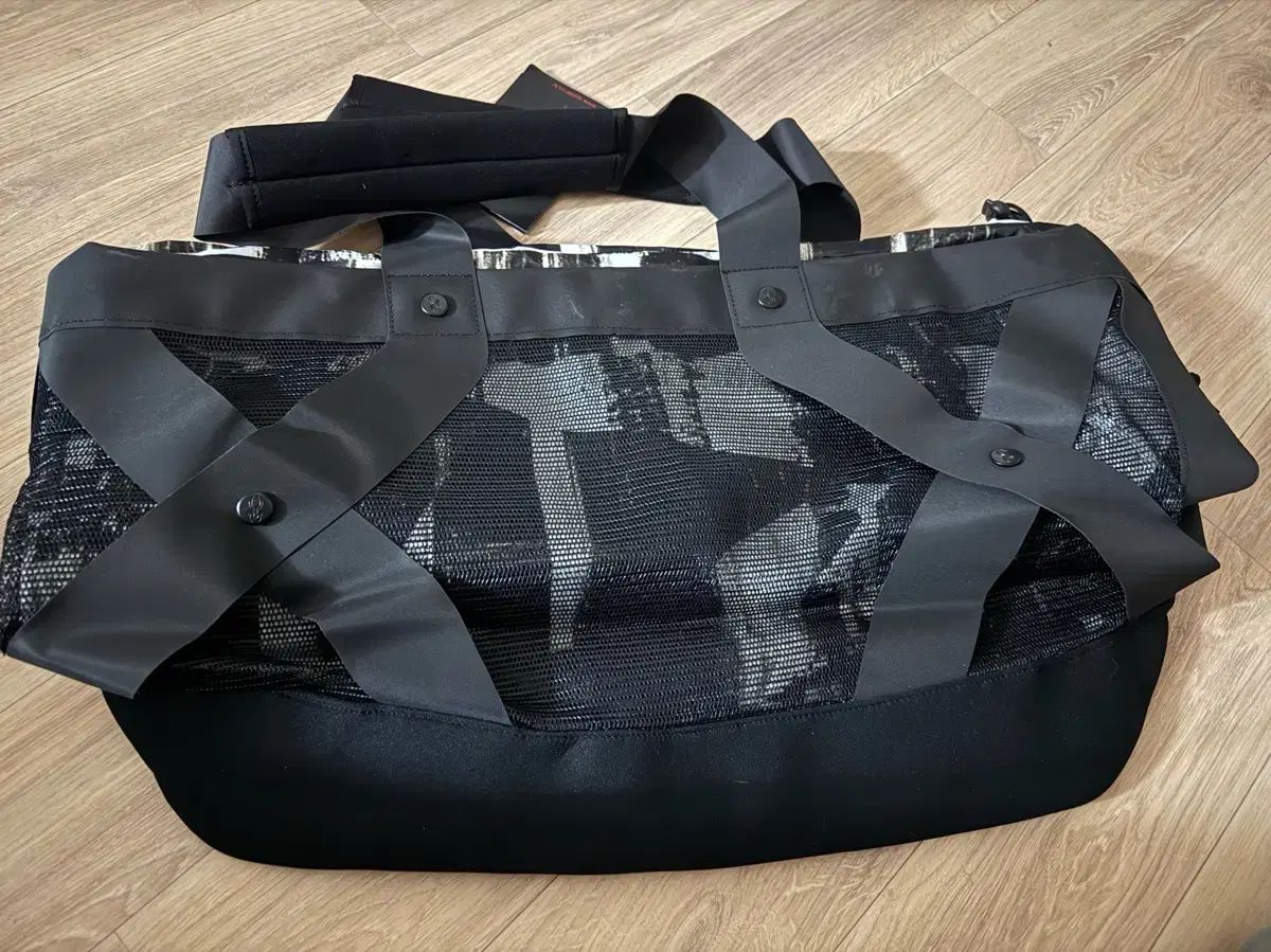 スパイダー ブラック メッシュ トートバッグ ダッフルバッグ