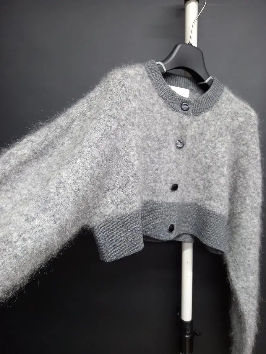 クロップドカーディガン F