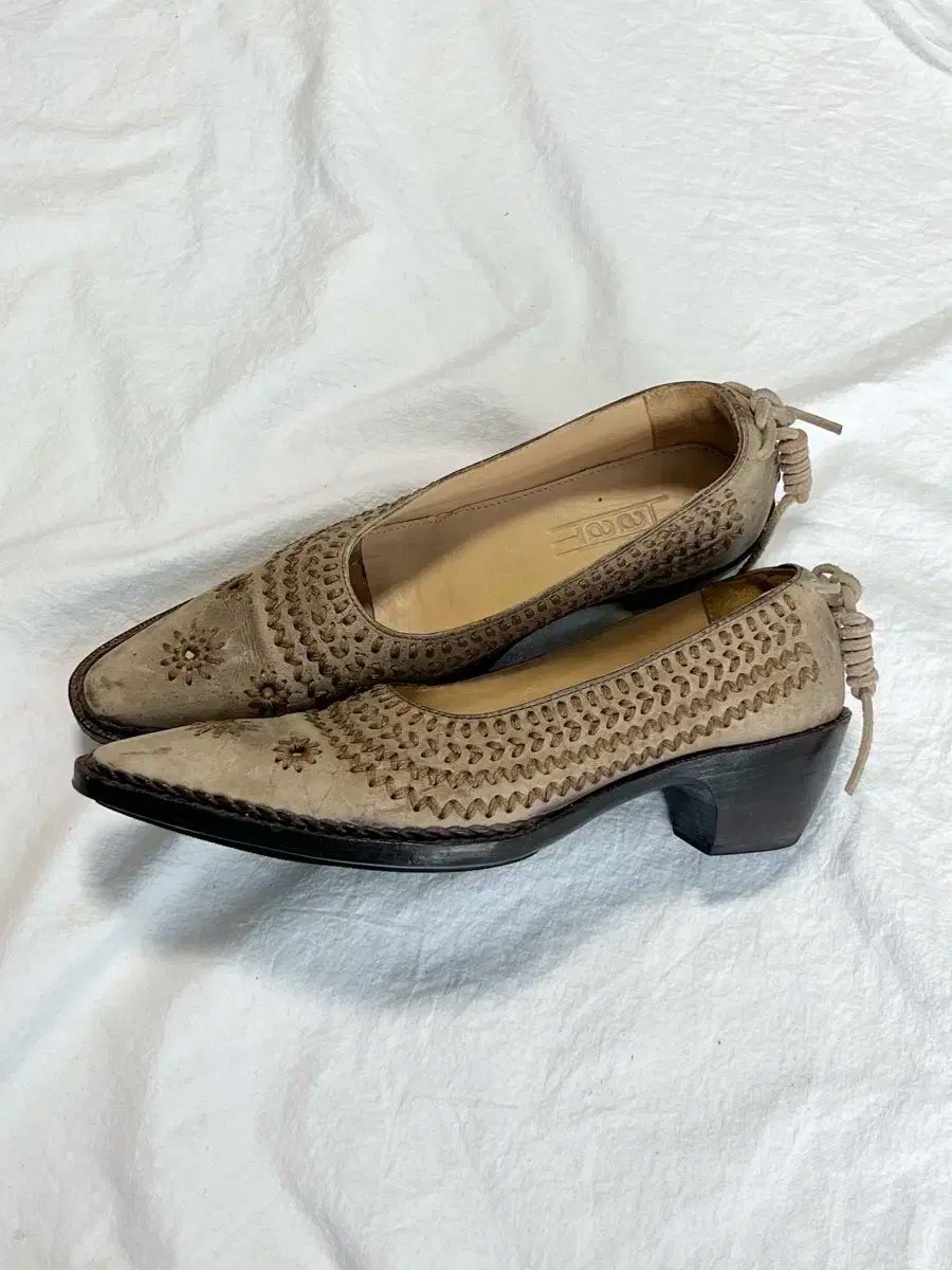 36 245 ISSEY MIYAKE イッセイミヤケ HAAT ヴィンテージ パンプス 靴