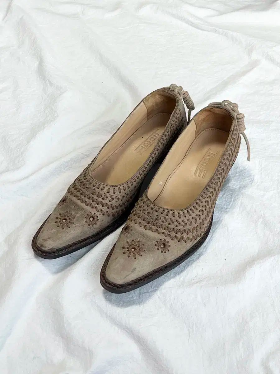 36 245 ISSEY MIYAKE イッセイミヤケ HAAT ヴィンテージ パンプス 靴