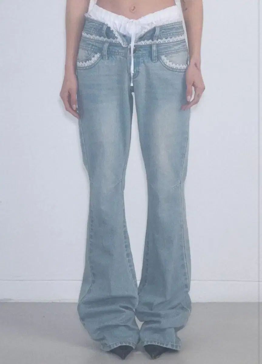 スカルプター ダブル ウェスト ブーツカット デニム