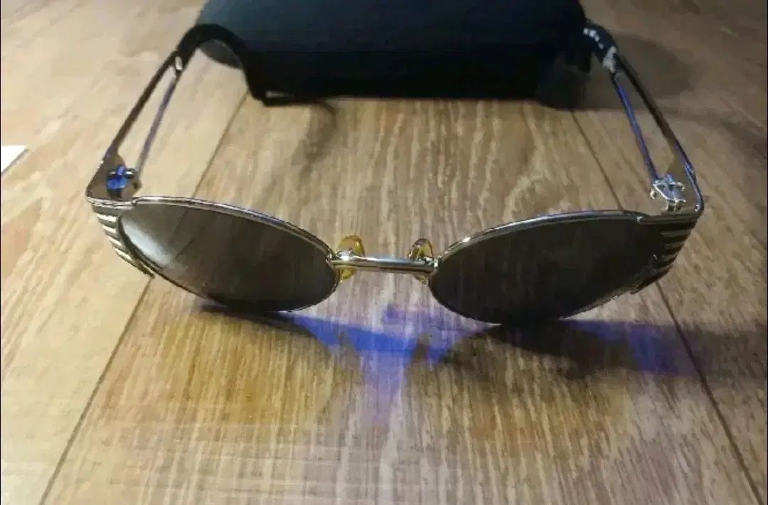 AUTRE レディース サングラス ケースまでお付けします 状態は