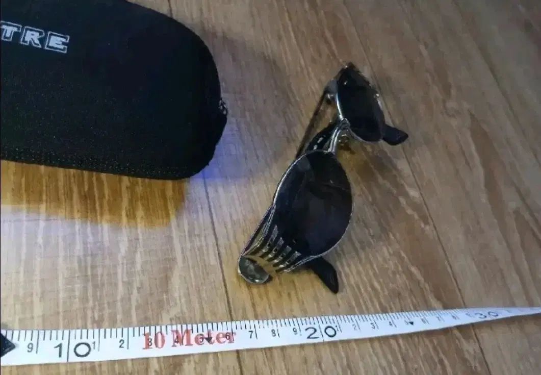 サングラス ケースまでお付けします