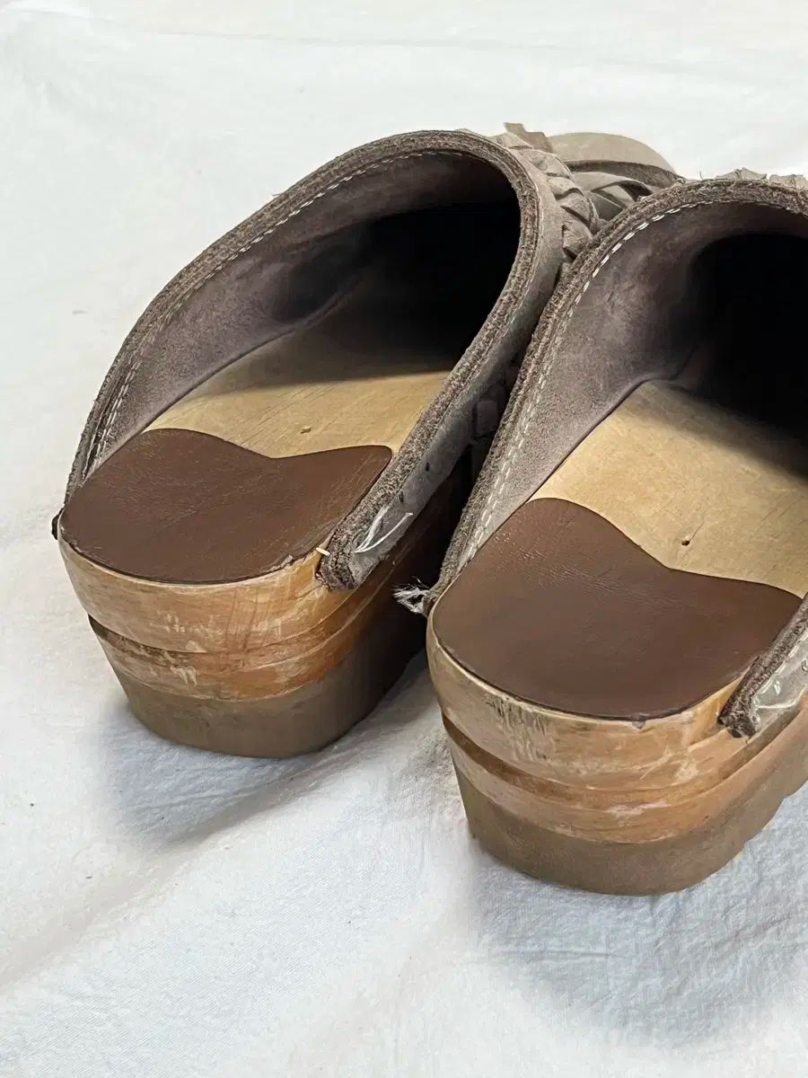 トロエントープ スウェード