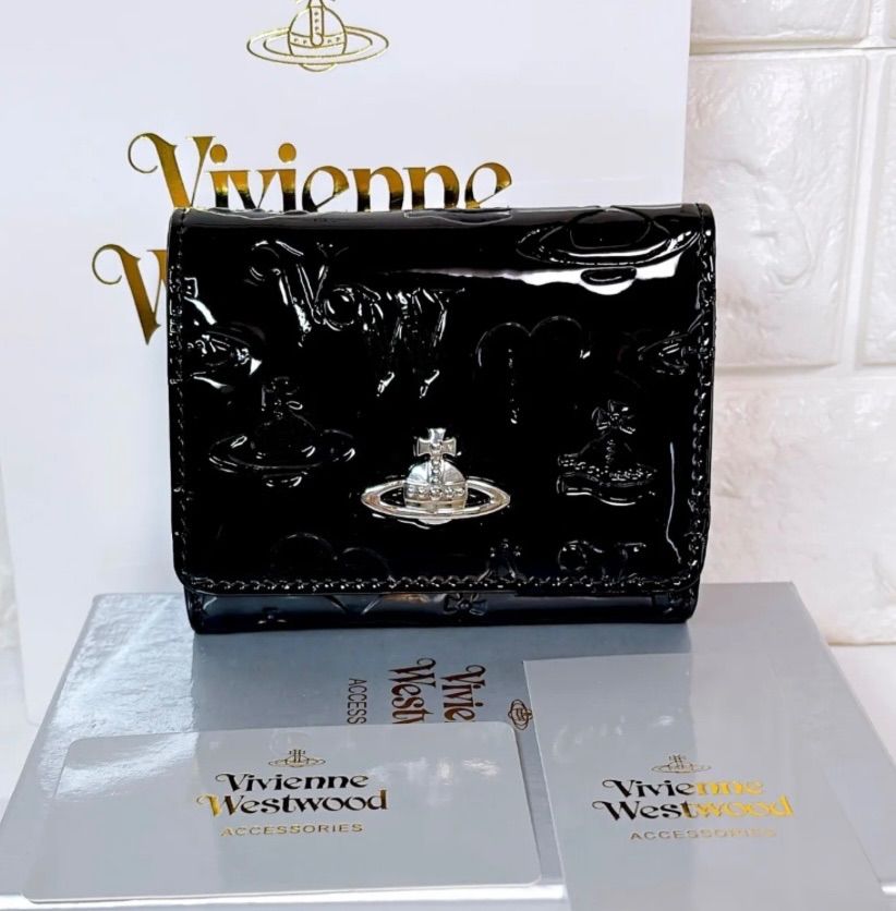 【新作内側に柄付き】Vivienne Westwood 3つ折り財布 エナメル 内側に素敵な柄あり🤍新登場】Vivienne Westwood 3つ折り財布 エナメル