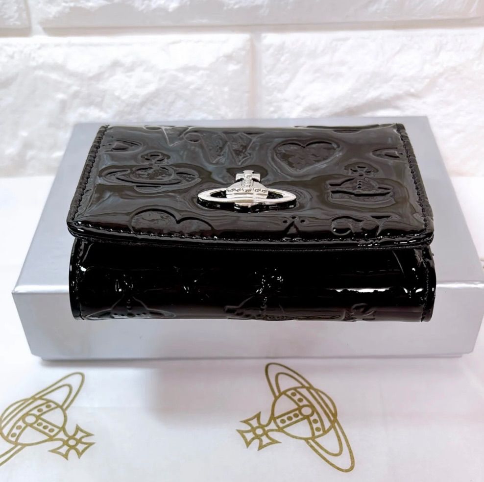 ブラック エナメル 三つ折り財布-110 ブラック エナメル 三つ折り財布-110 - メルカリ