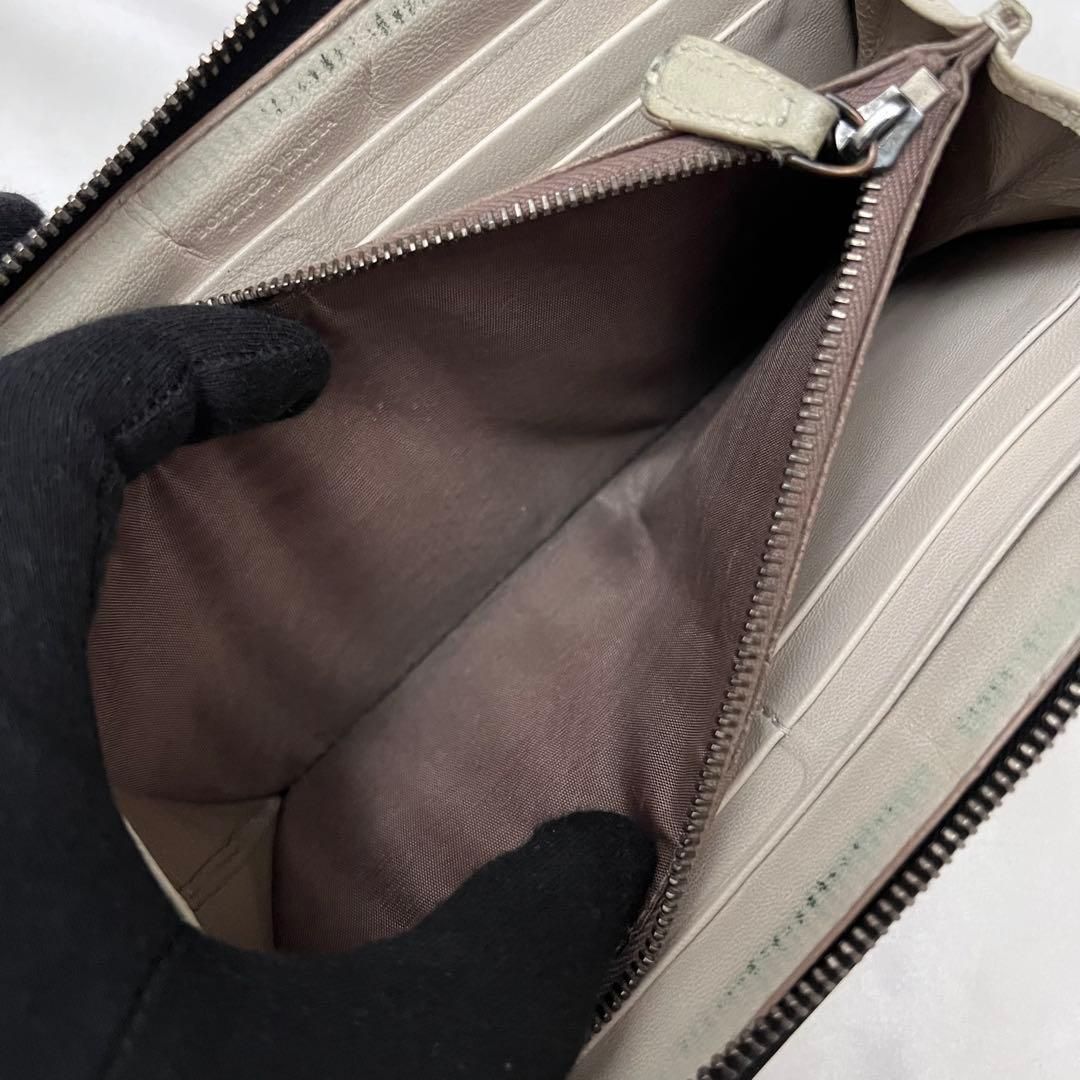 ラウンドジップ ブラック×ホワイト