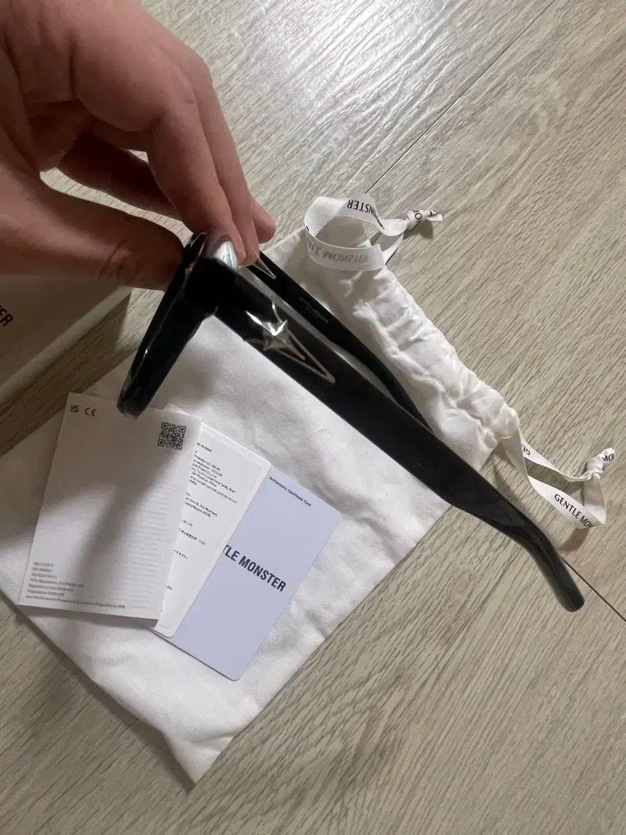 GENTLE MONSTER ジェントルモンスター オルガ 01