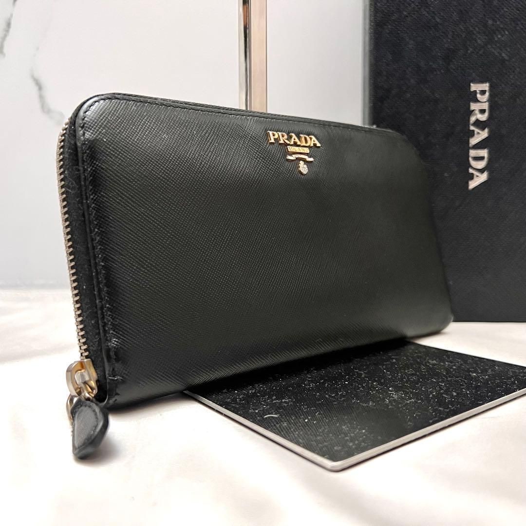 サンローラン コンパクト三つ折り財布 カサンドラ金具 ブラック