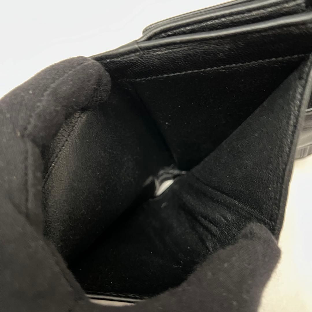 コンパクト三つ折り財布