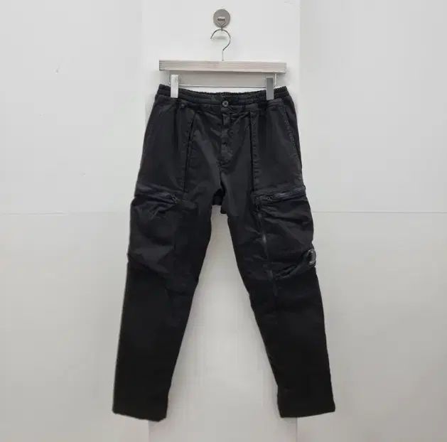 C.P. COMPANY シー ピー カンパニー