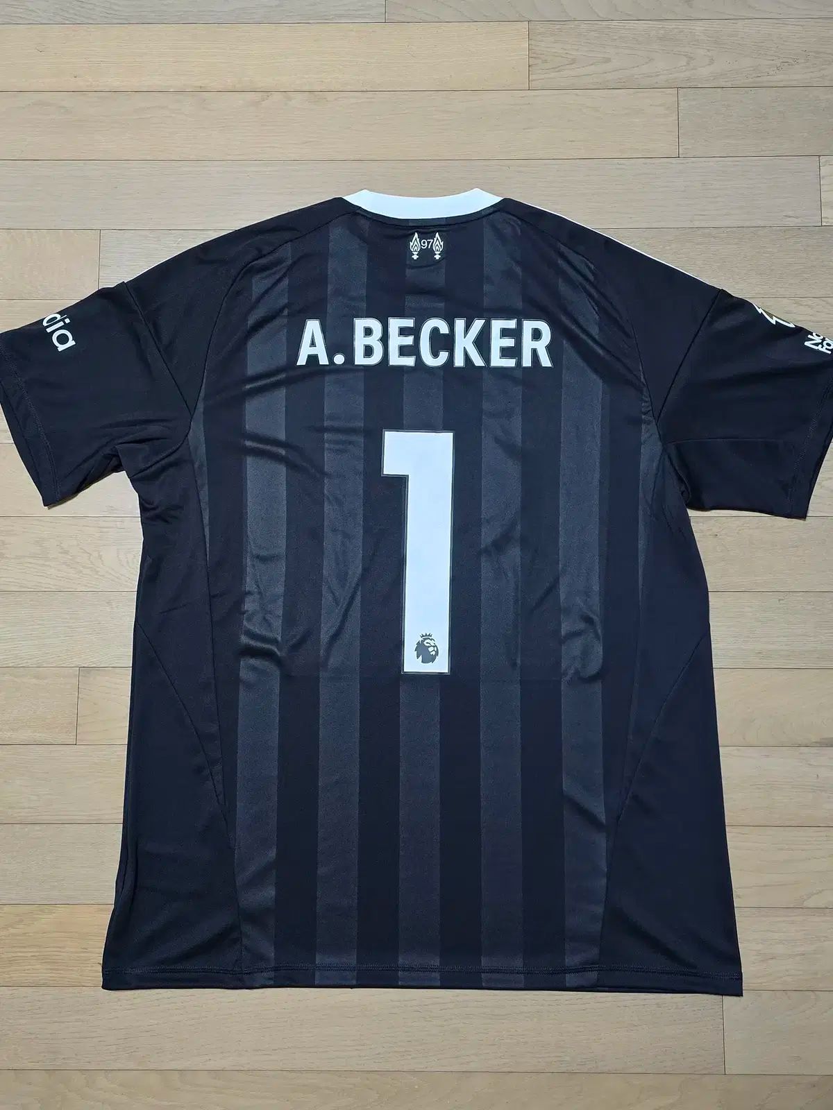 25-26 リヴァプール GK サード R アリソン