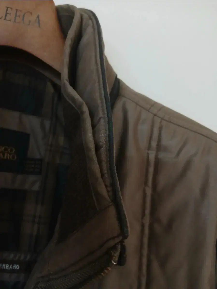 メンズダウンジャケット 105