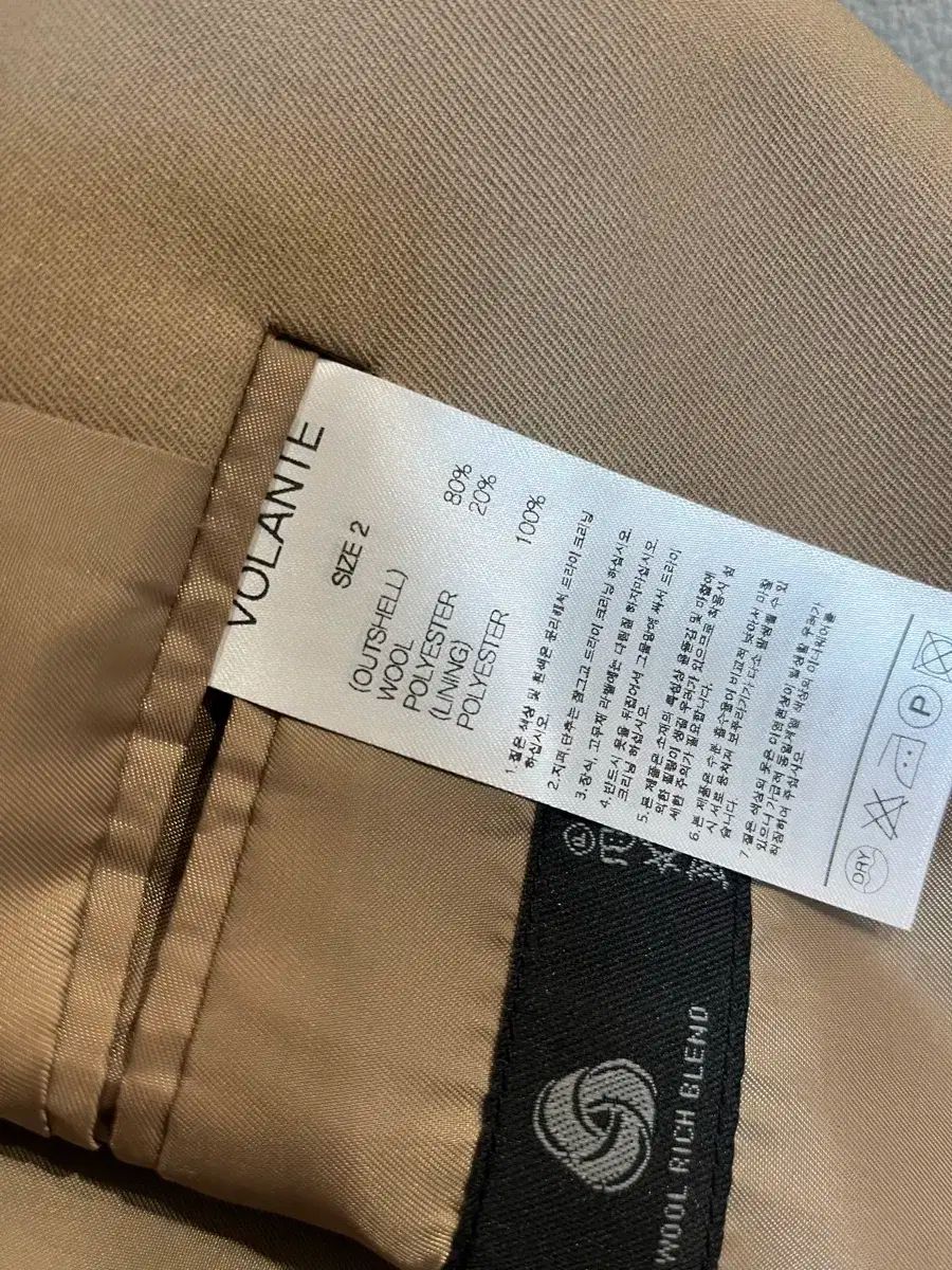 ボランテ ブレーザー ギターピック カラ 2サイズ