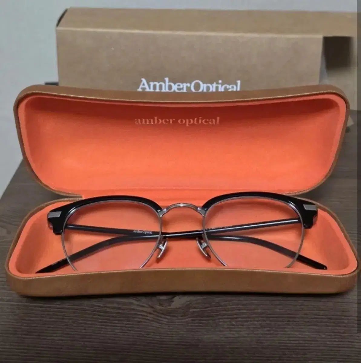 アンバーオプティカル lengan2