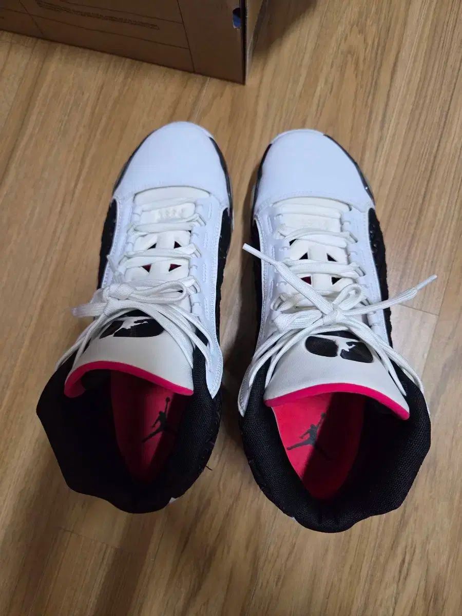  ジョーダン38 PF 白 サイレンレッド 270 シューズ(男性用) バスケットボール