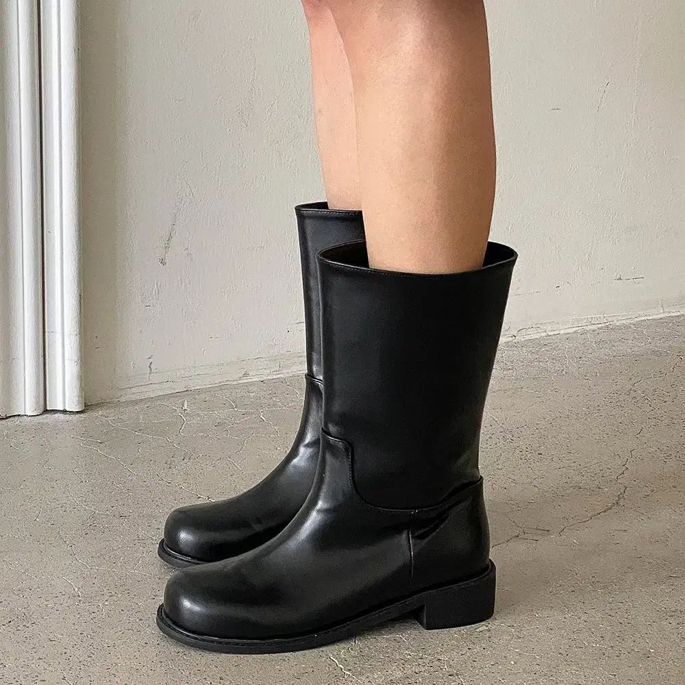 丸ごと幅広シンプルベーシックラウンドウォーカーブーツ ミドル ヒール3.5 cm 225-250