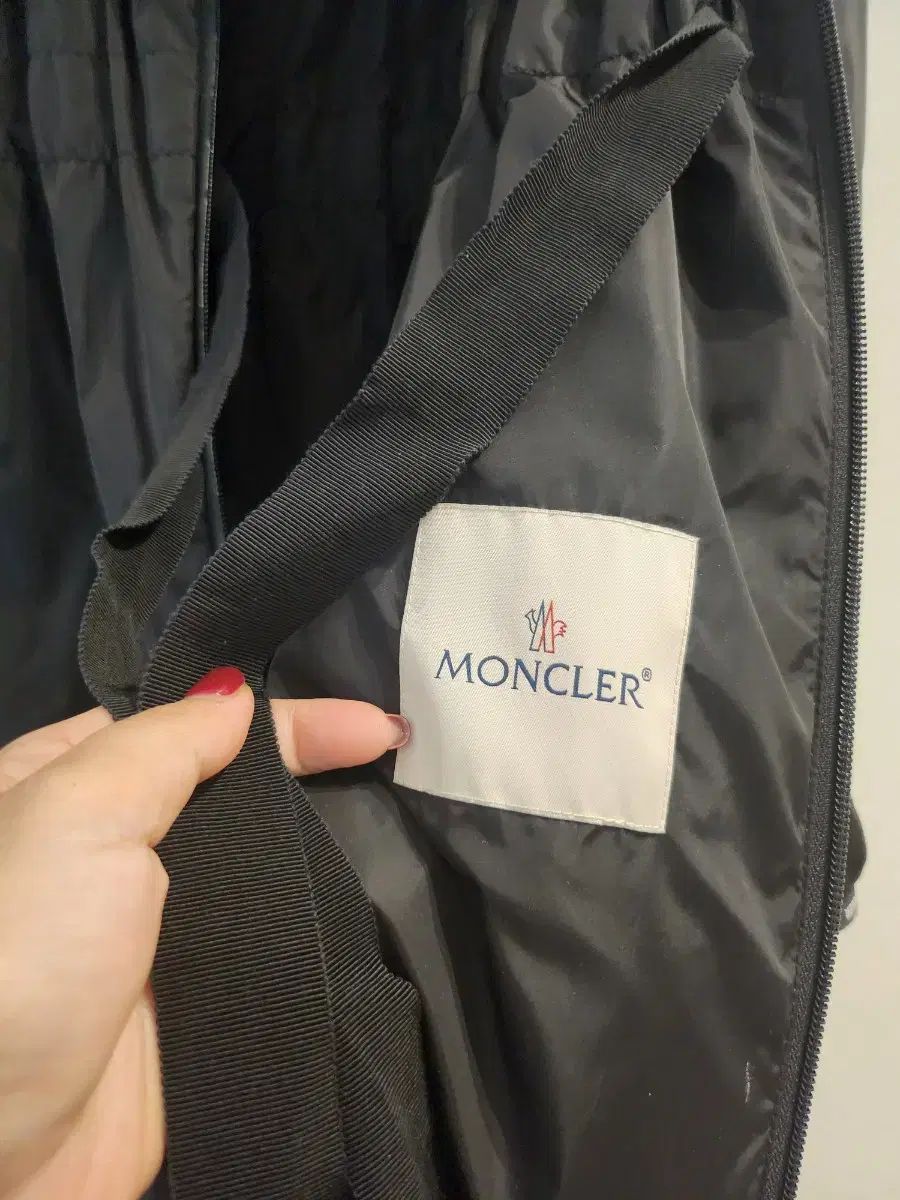 ウィンドブレーカー