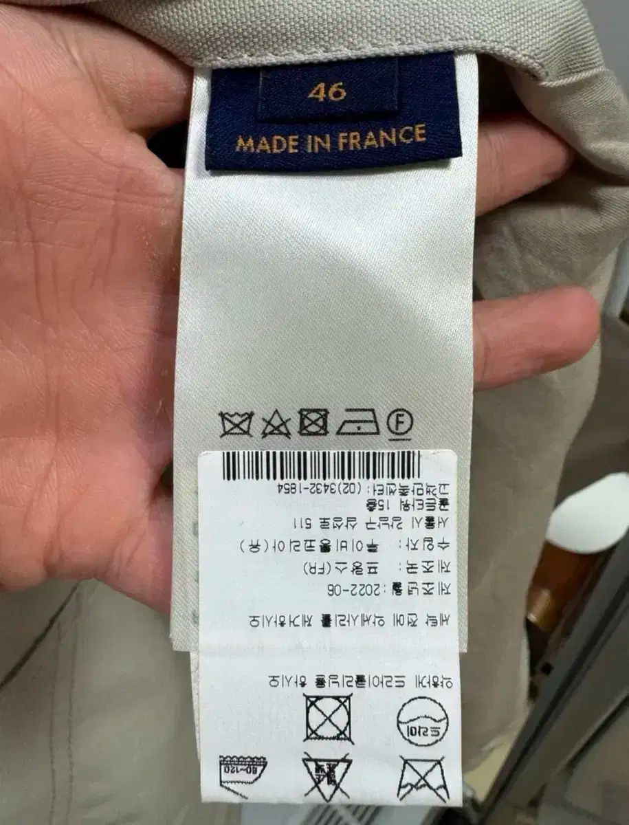 ロゴ オーバーサイズ